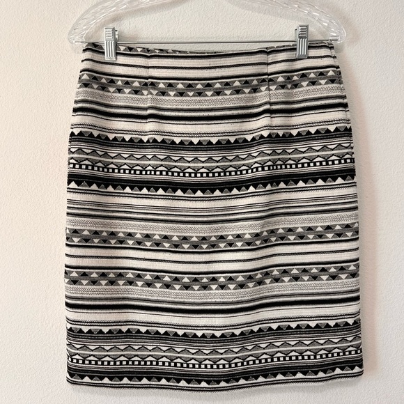 NWT J. Jill Black White Geometric Striped Bodycon Mini Skirt Small Petite - Picture 1 of 9